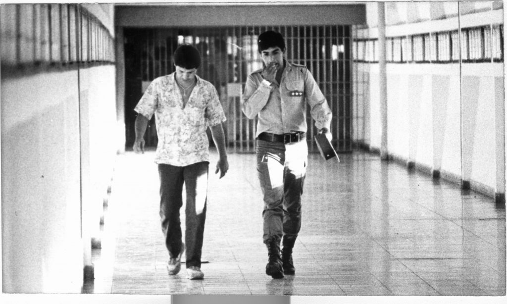 Sacco estuvo preso en la cárcel de Batán junto a Carlos Monzón, aunque en distintos pabellones.
