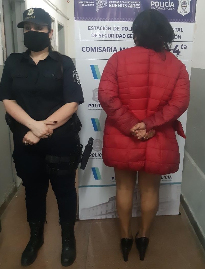 detenea