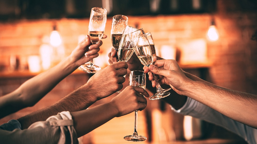 Festejos de fin de año: que le sucede al cerebro cuando se toma alcohol en exceso