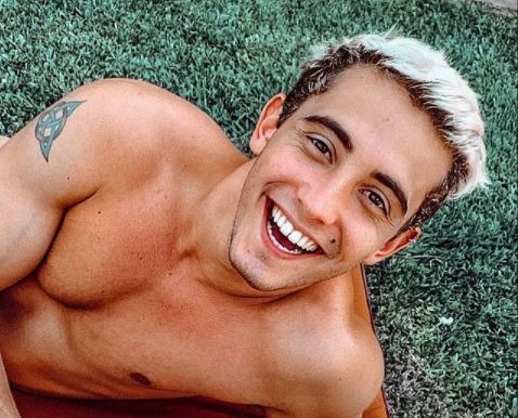 Matías Montín, el joven salvajemente agredido en un boliche de Playa Grande. 