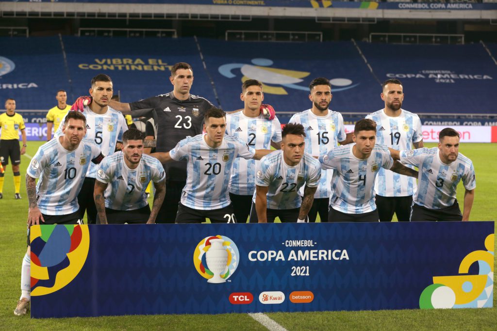 Los marplatenses Emiliano Martínez y Lucas Martínez Quarta jugaron de arranque en la Selección Argentina.