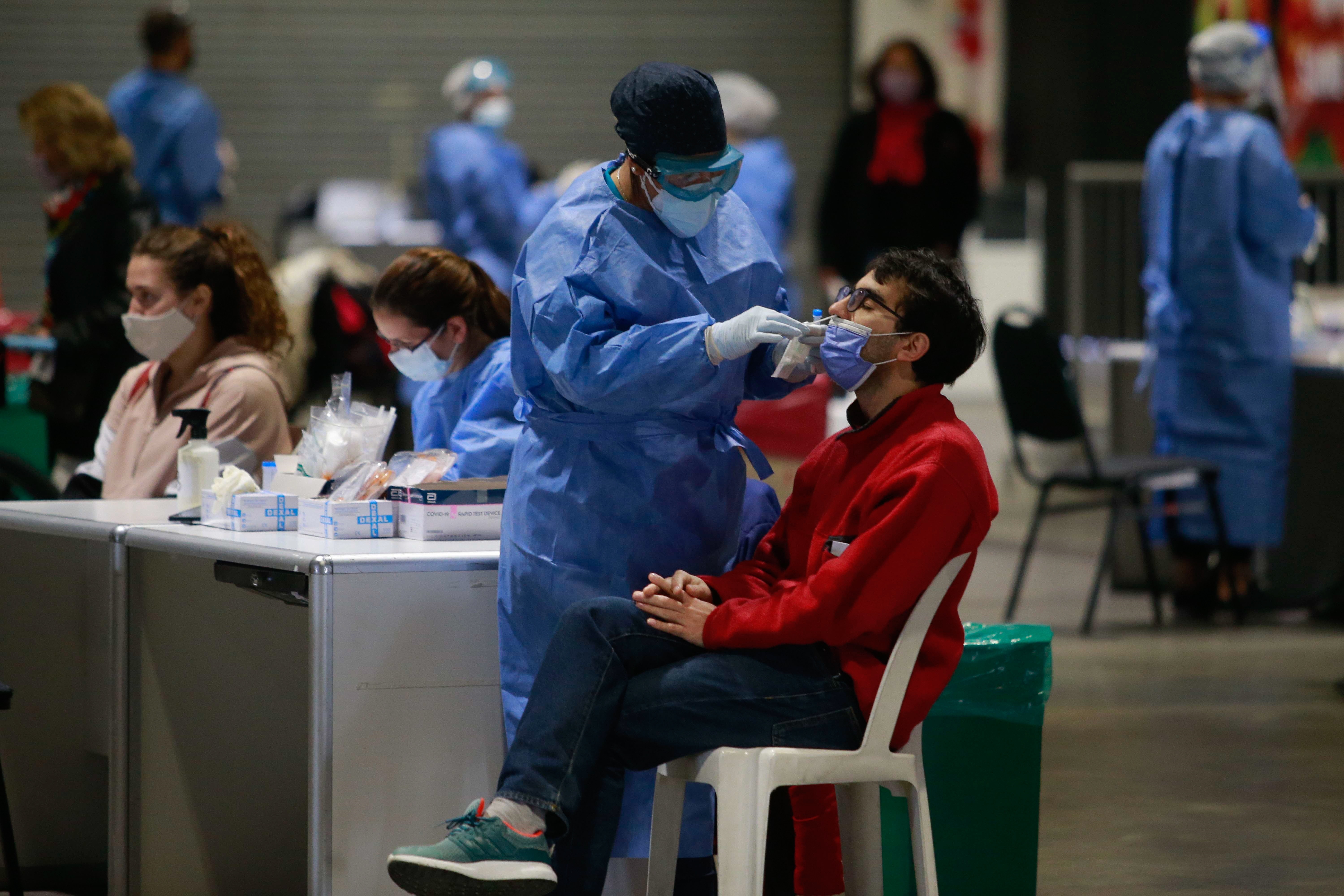Argentina registra 1.490 nuevos casos y 74 muertes por la covid-19