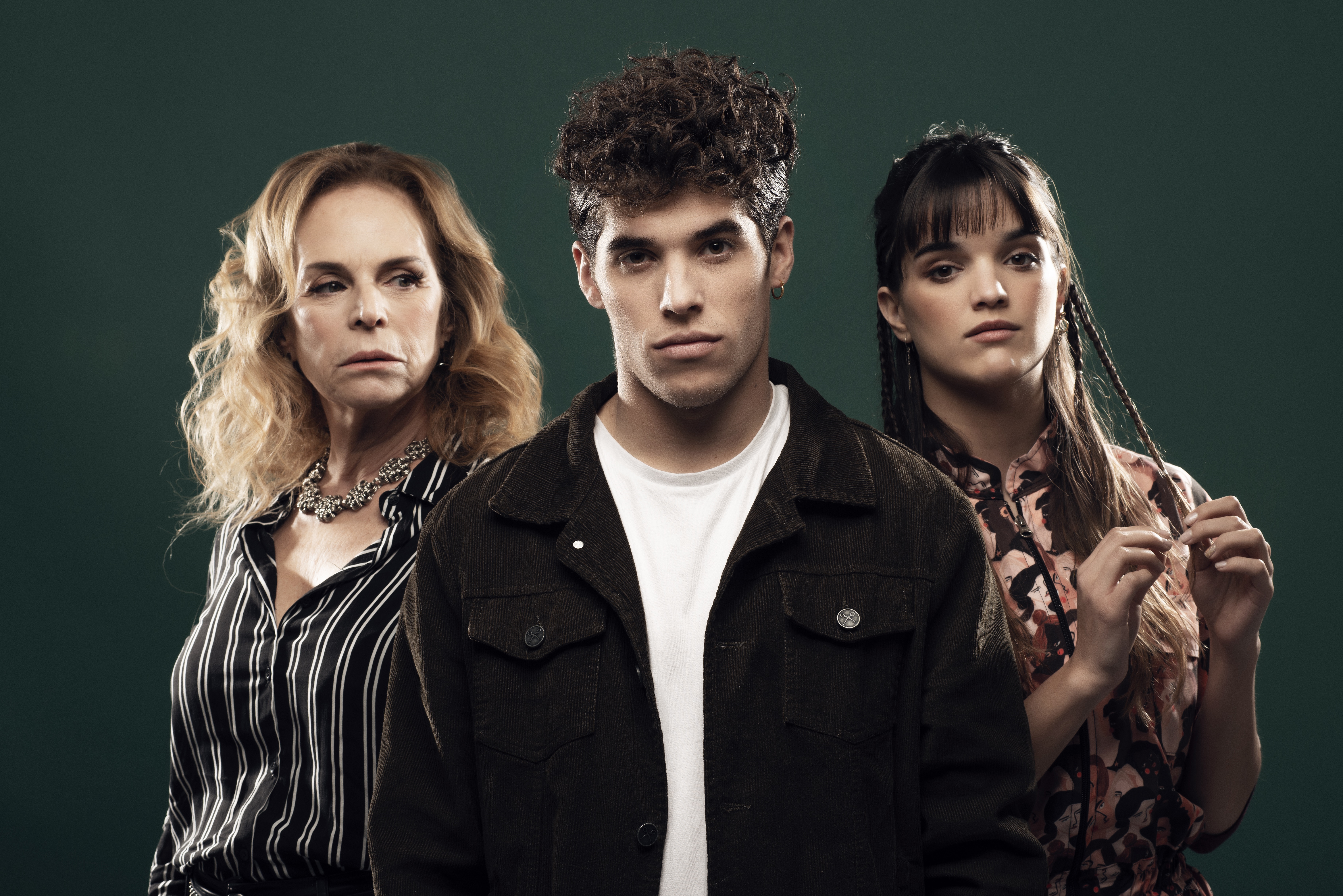 "El Purre", junto a sus compañeras de elenco, Eugenia Bonel y Malena Ratner.