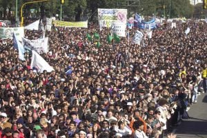 Telam Buenos Aires 15 de Septiembre de 2001
Una multitud convocada por el Consejo Nacional Cristiano,se congrego hoy en torno al Obelisco porteño,donde oro por la paz,tras los atentados del Martes en Nueva York y Washinton.
Foto:Telam