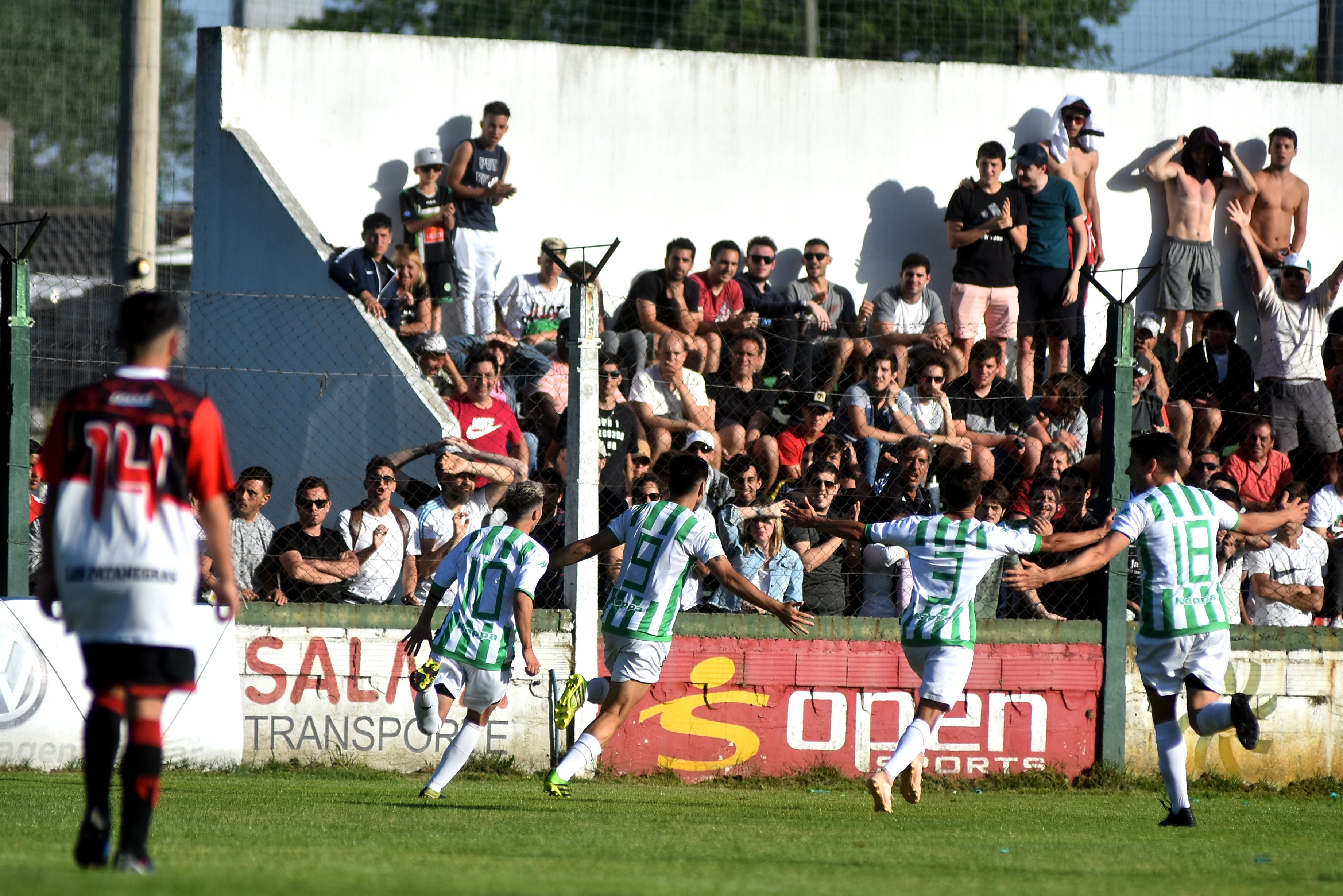 Festejo de gol de Rondanina, en 2019.