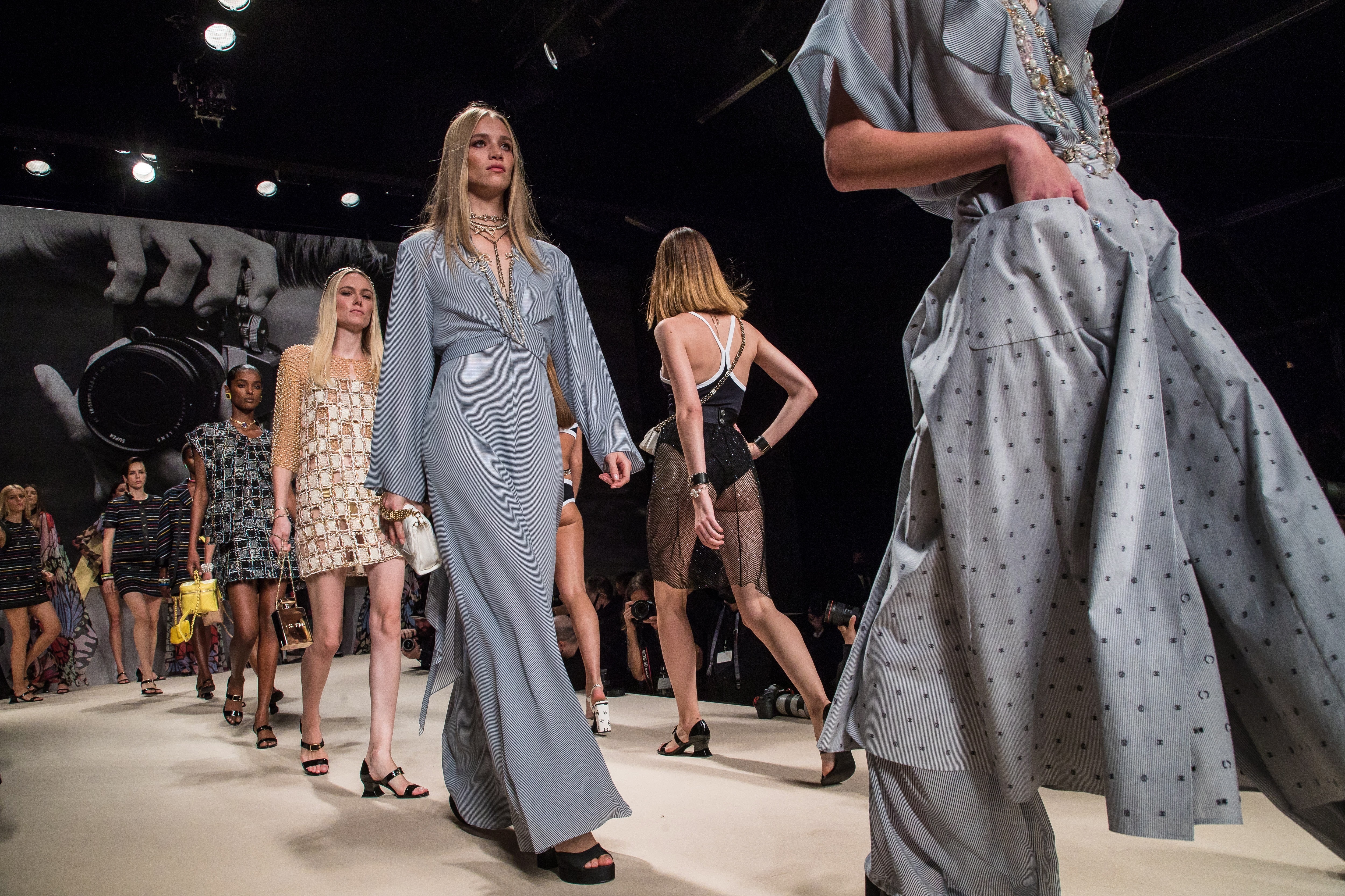 Chanel - Runway - Paris Fashion Week Ready to Wear S/S 2022