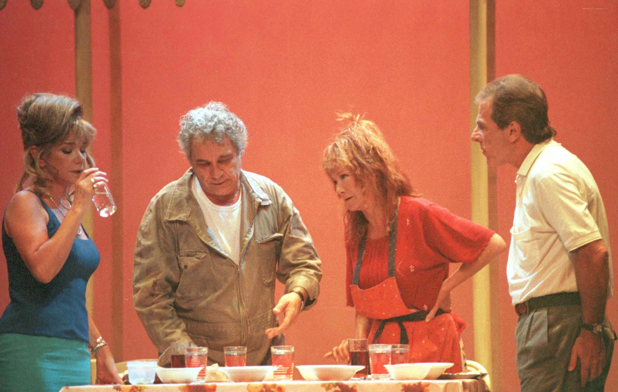 Estreno de Made in Lanus en el teatro Provincial. Temporada 2001-2002. 