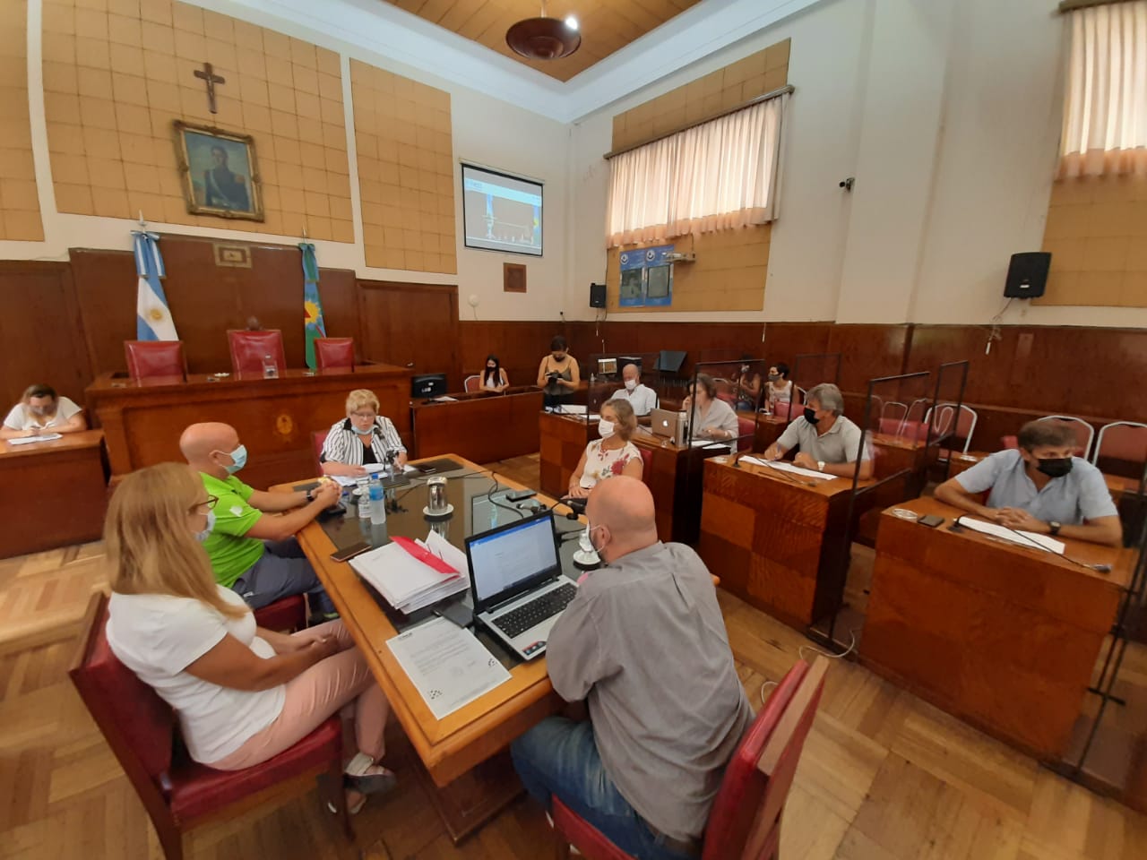 La secretaria de Salud, Viviana Bernabei, expuso el viernes ante la Comisión de Hacienda sobre el presupuesto 2022.