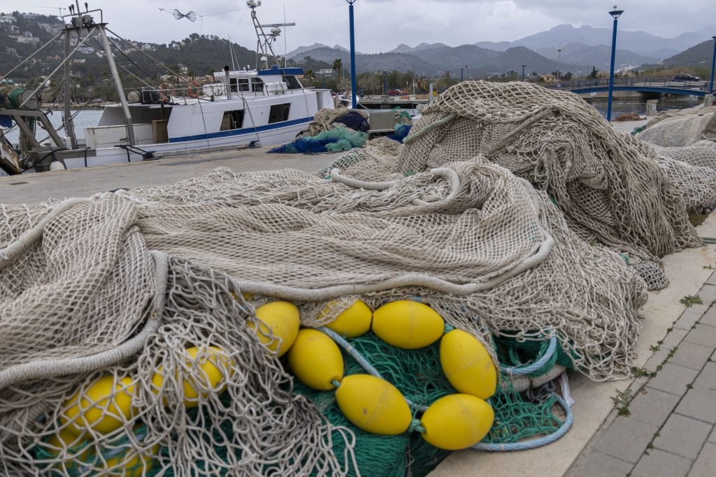 La flota de baleares se suma al paro de los pescadores desde el lunes