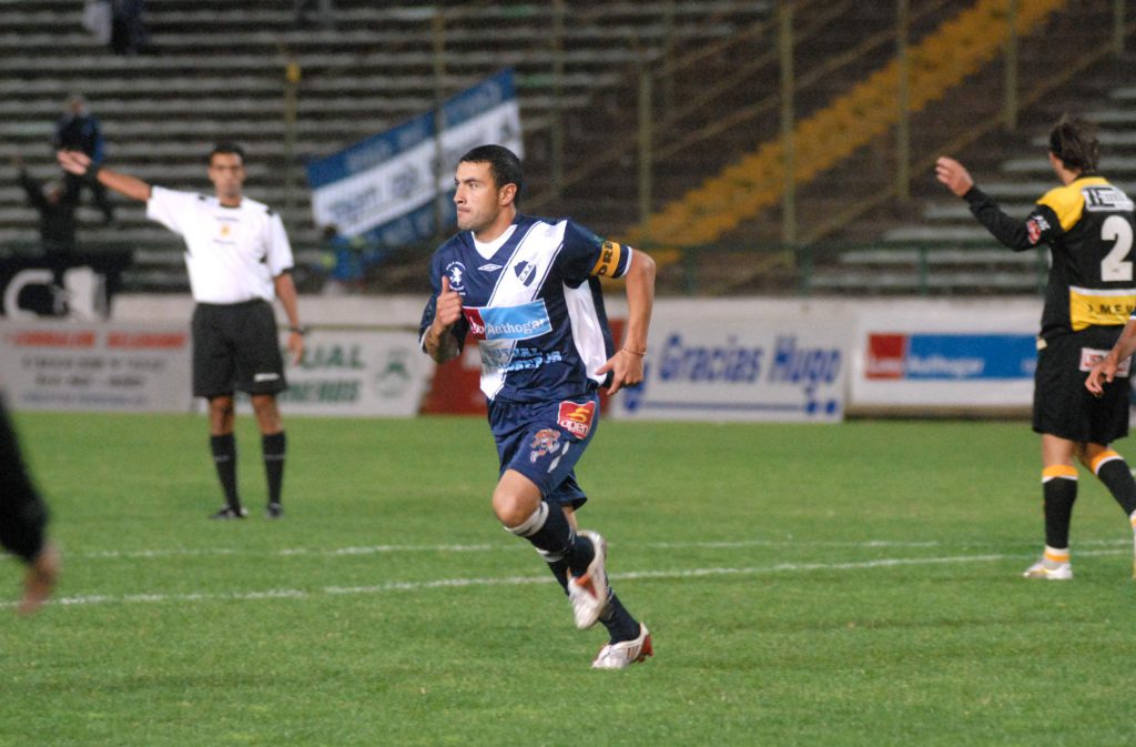 Telechea celebra el gol del triunfo (2-1) en 2019. El delantero después también dejó su huella en Santamarina. 