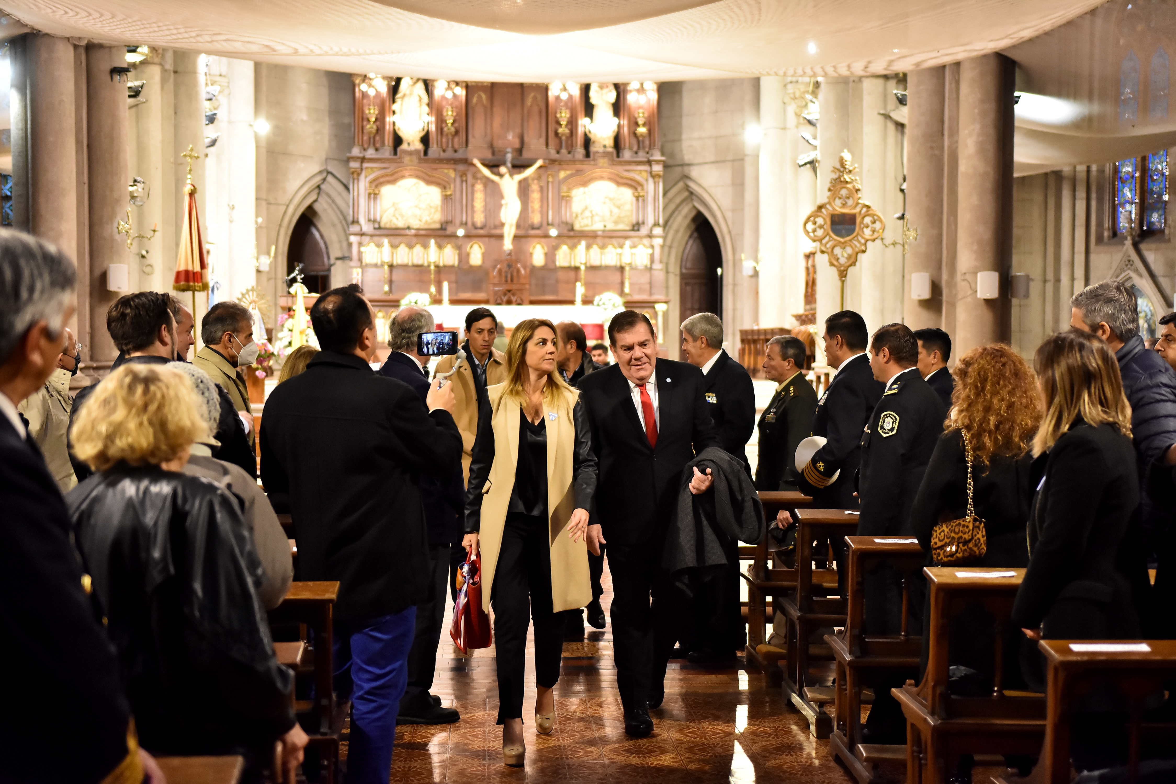 Marina Sánchez Herrero y Guillermo Montenegro, al salir del Tedeum. 