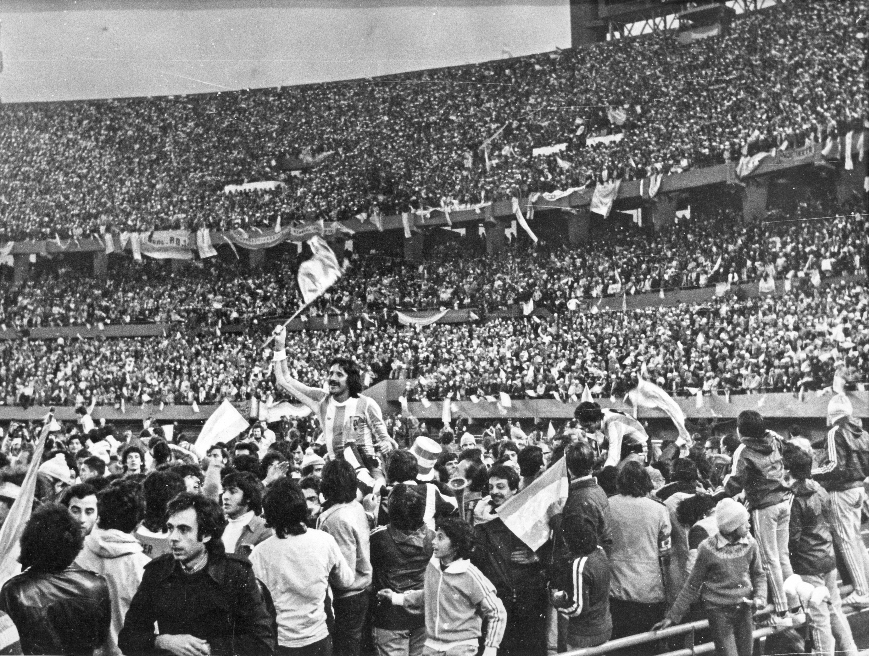 Omar Larrosa.Campeón Mundial con la Selección Argentina en FIFA World Cup  Argentina 1978. Campeón con Boca …