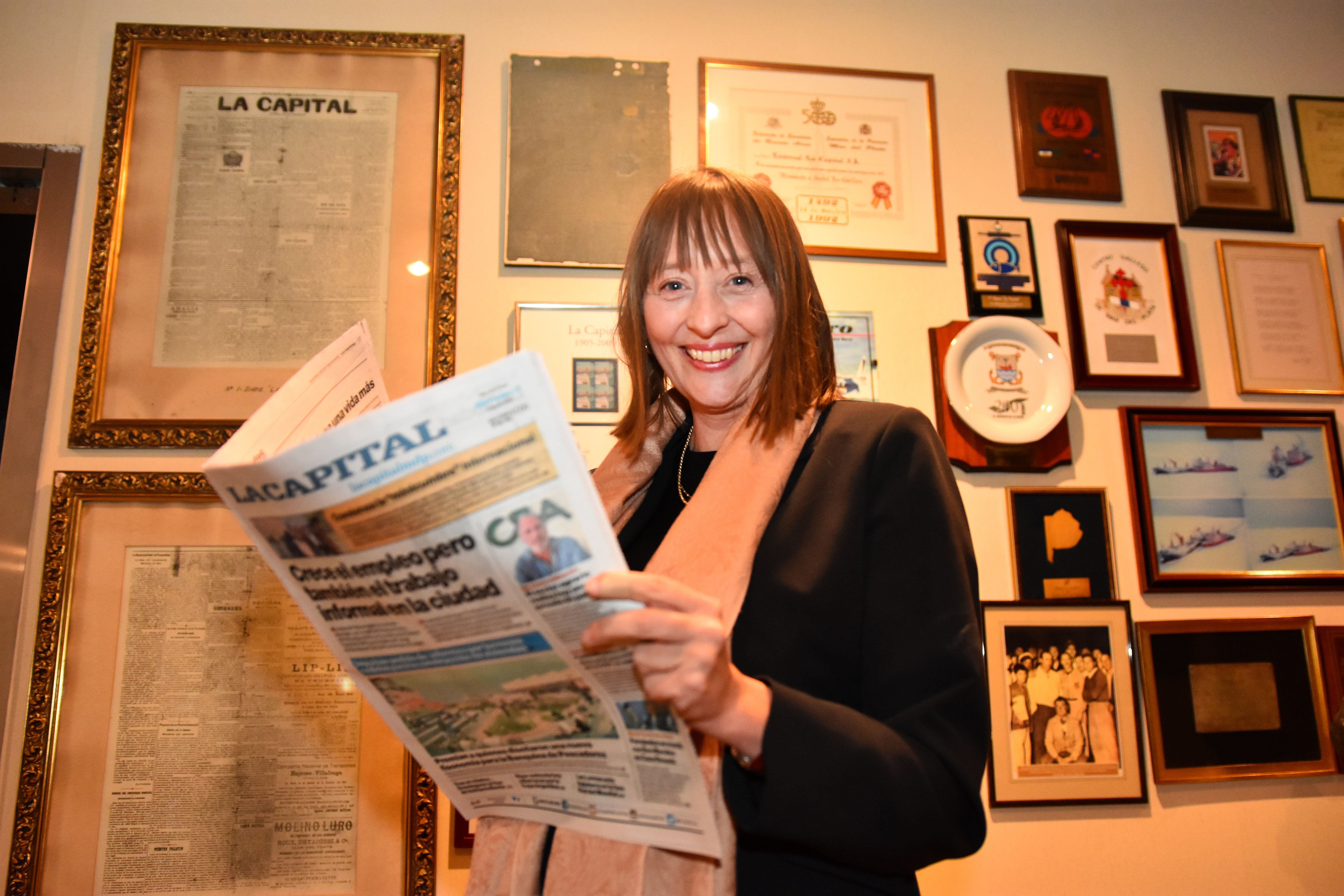 La embajadora de Polonia visitó la planta editora de LA CAPITAL. 