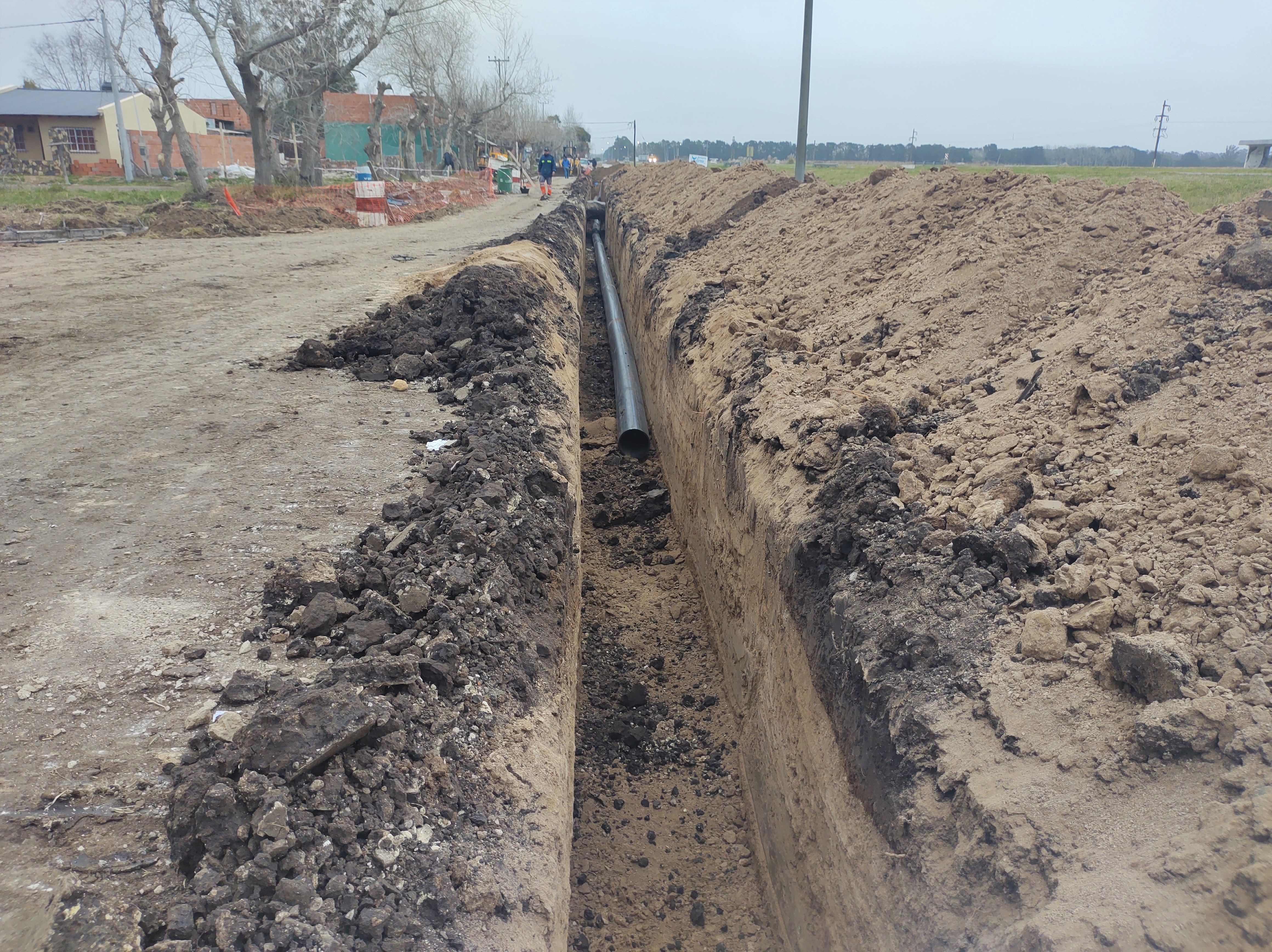 La primera etapa de la obra del acueducto Santa Clara del Mar - Mar Chiquita, llevará agua potable a diversas localidades costeras.
