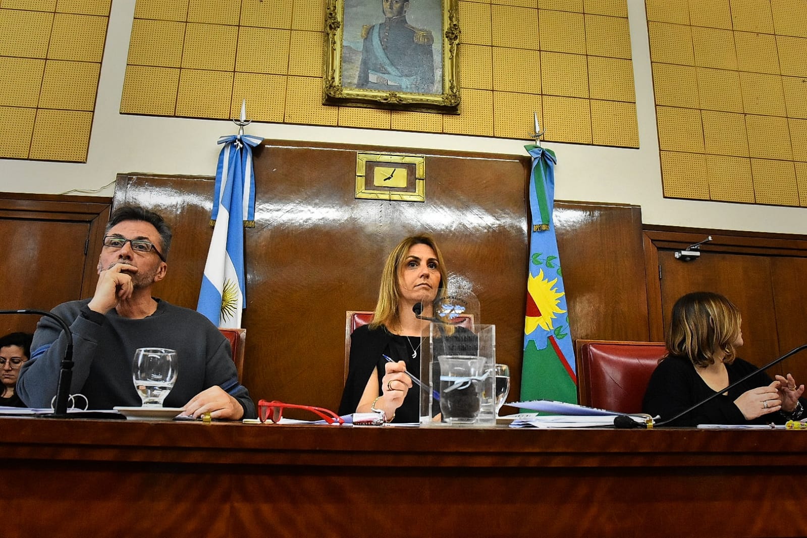 La presidenta del Concejo, Marina Sánchez Herrero, debió apelar a su voto doble. 