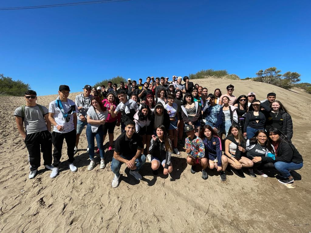 Un total de 463 jóvenes estudiantes de instituciones educativas del Partido de Escobar, al noroeste del Gran Buenos Aires, llegaron al Partido de La Costa.
