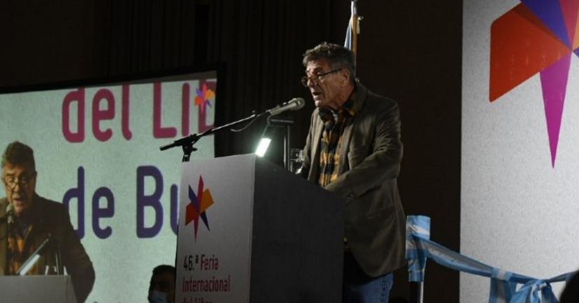 El escritor presentó recientemente su último libro en la Feria del Libro de Buenos Aires.