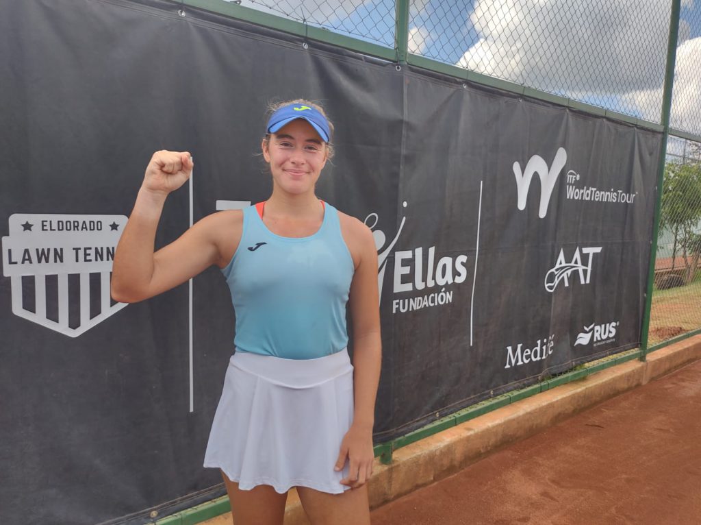 Foto: Daniel Corujo. La marplatense Solana Sierra ganó uno de los torneos en Misiones organizado por "Tenis por ellas".