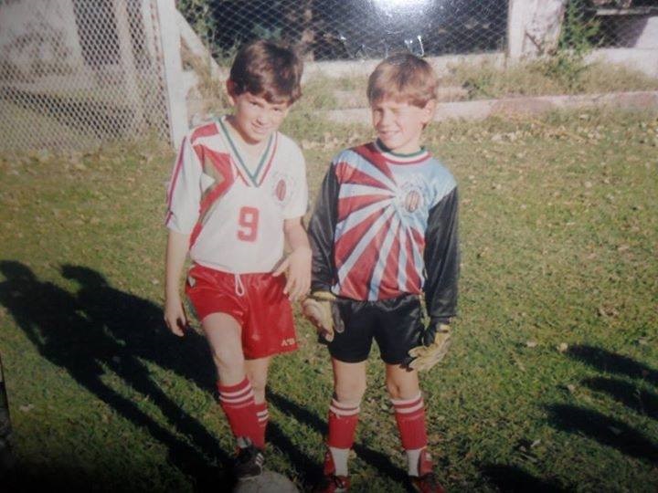 Emiliano y su hermano Alejandro, en Urquiza. 