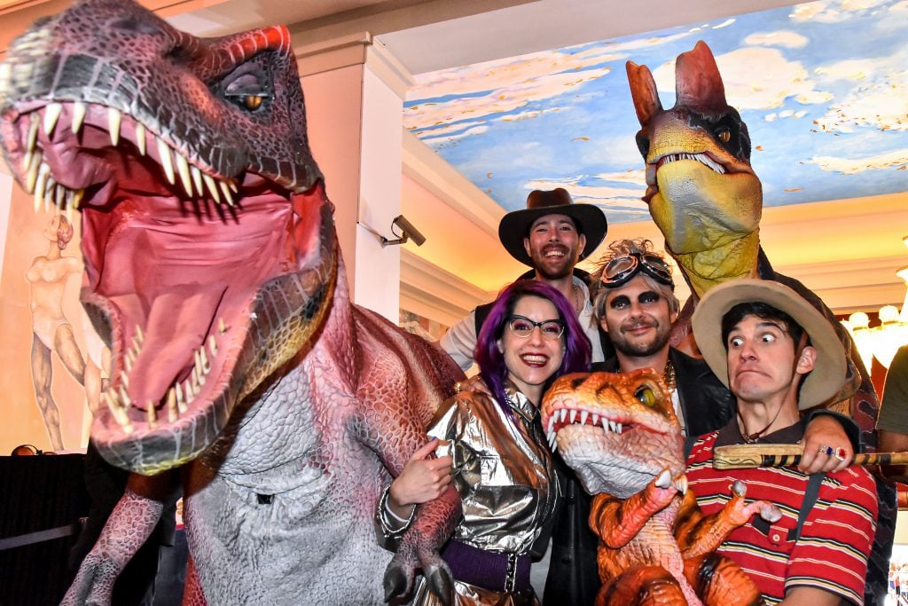 Llegan los dinosaurios con una comedia musical para toda la familia «  Diario La Capital de Mar del Plata