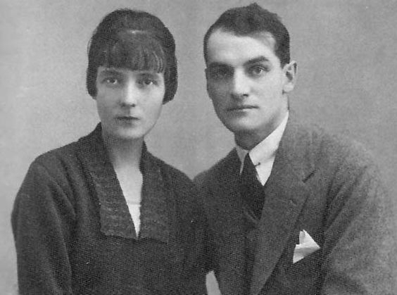 La autora, junto a su marido, John Middleton Murry, quien además fue escritor y el controversial editor de su obra póstuma.