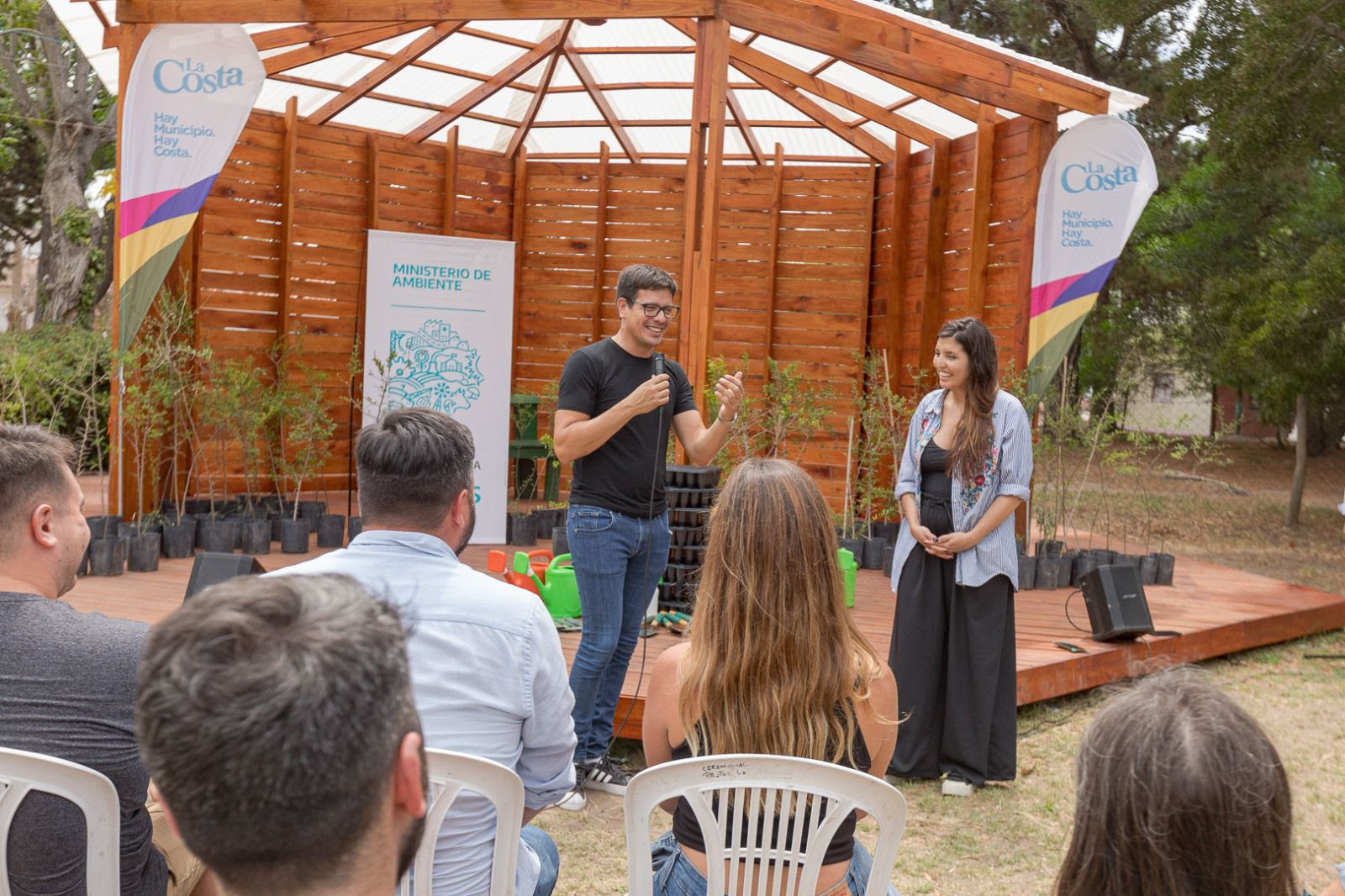 El intendente del Partido de La Costa, Cristian Cardozo, y la ministra de Ambiente de la Provincia, Daniela Vilar, recorrieron el Parque Ambiental de La Costa.