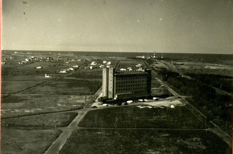 Imagen de la Torre Alfar, en 1950. Fotos de familia