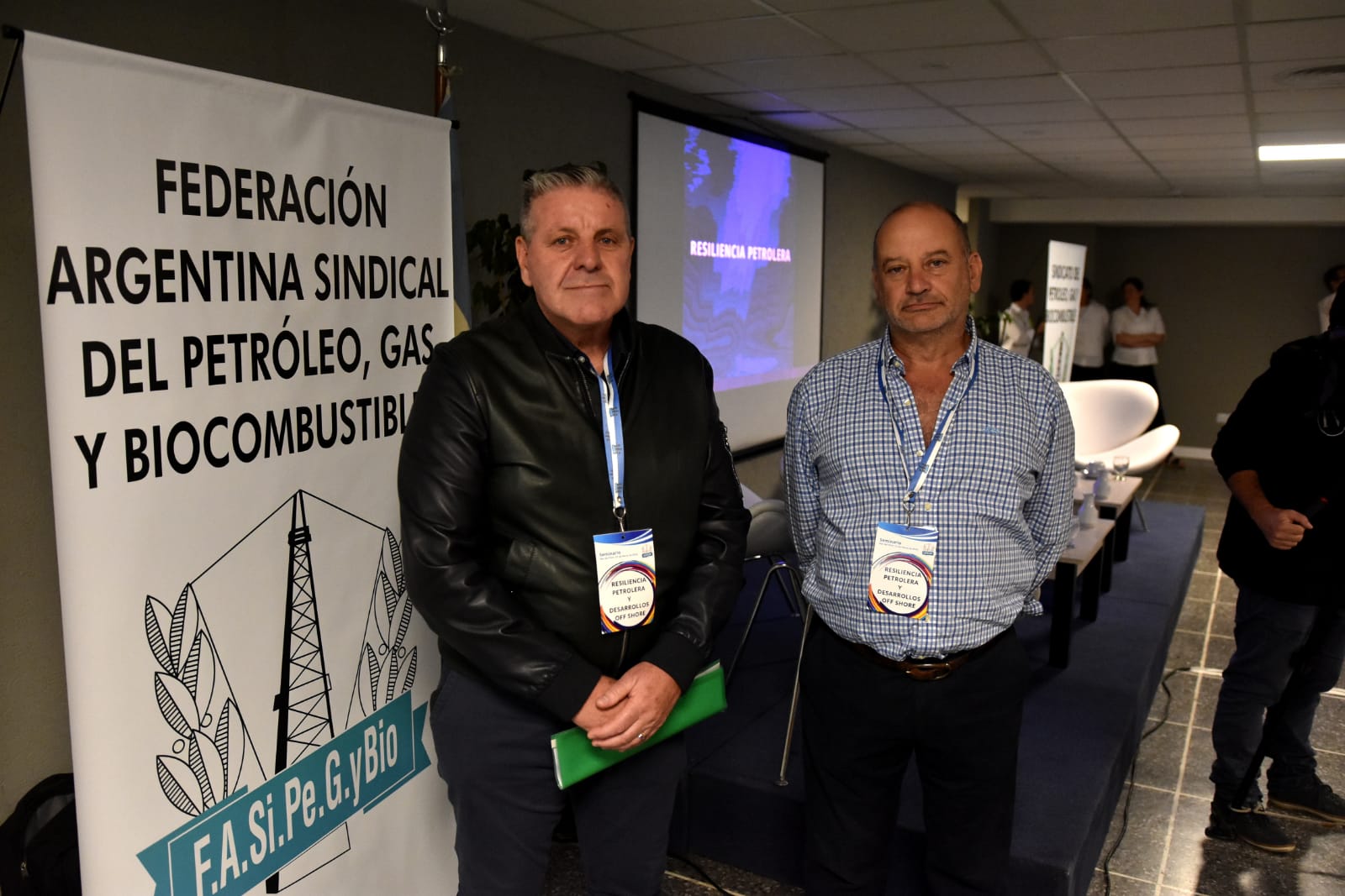 Mario Lavia y Gabriel Matarazzo, autoridades de la FederaciÃ³n de PetrÃ³leo, Gas y Biocombustibles. 