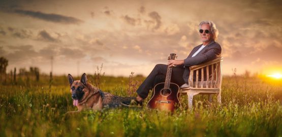 Nito Mestre prepara su concierto de este sábado en el Teatro Colón.