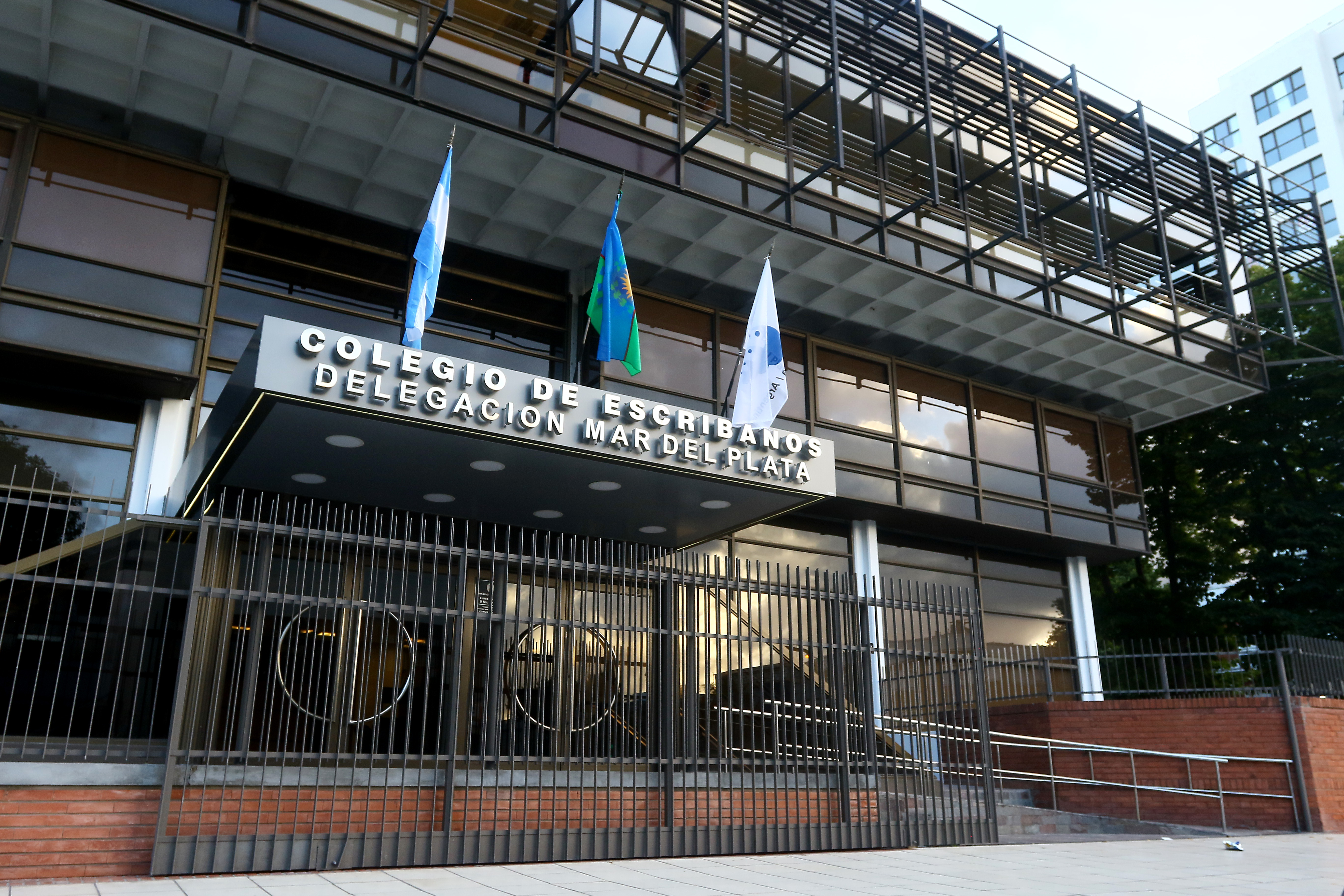 La sede de la Delegación local del Colegio de Escribanos, ubicada en avenida Independencia 2190. 