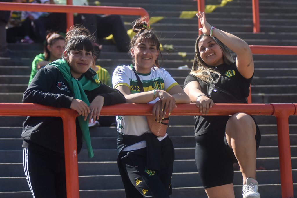 Galería de imágenes de los hinchas de Aldosivi en el empate ante Maipú ...