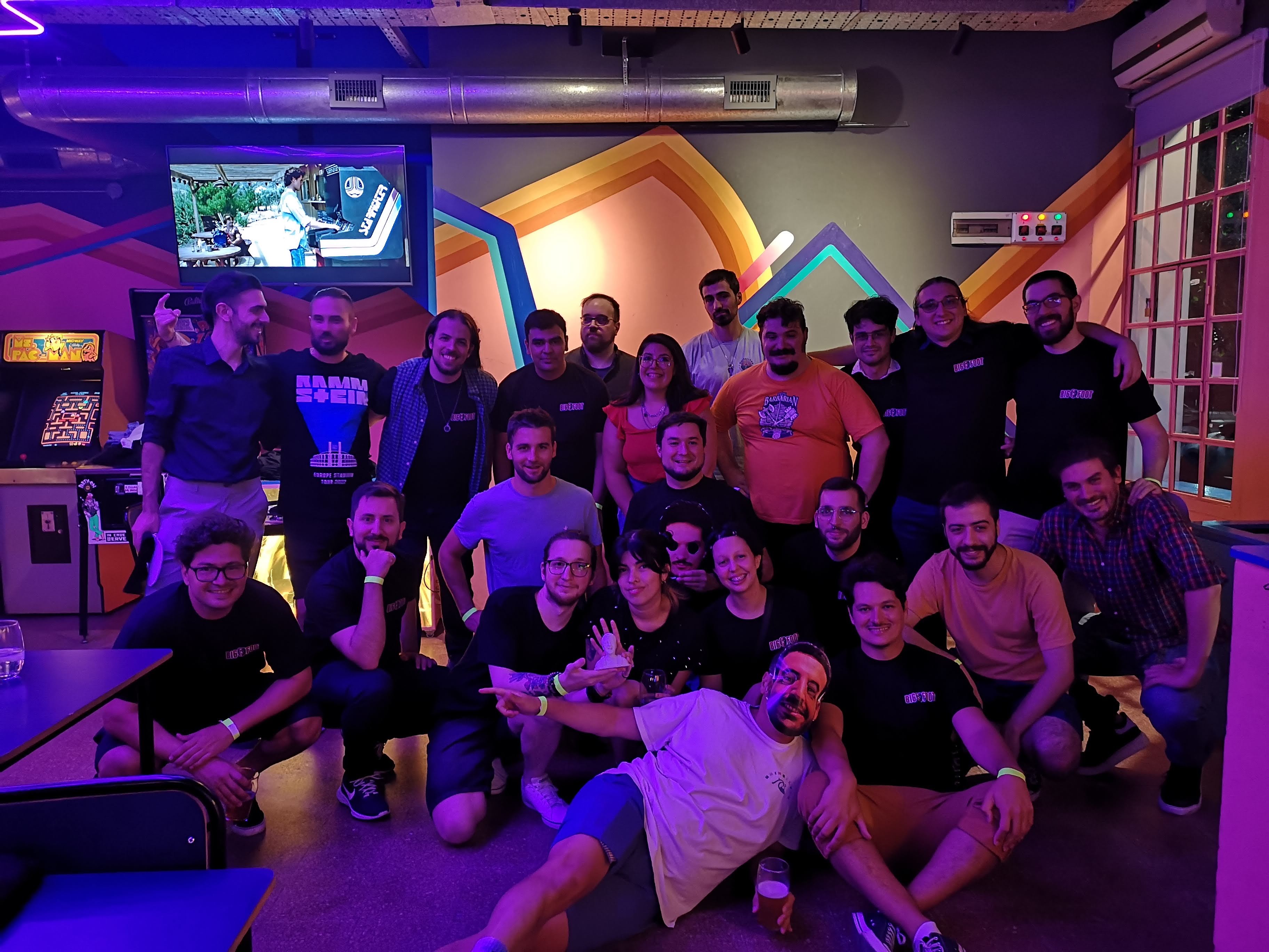 Más de 35 jóvenes integran el staff de Bigfoot.