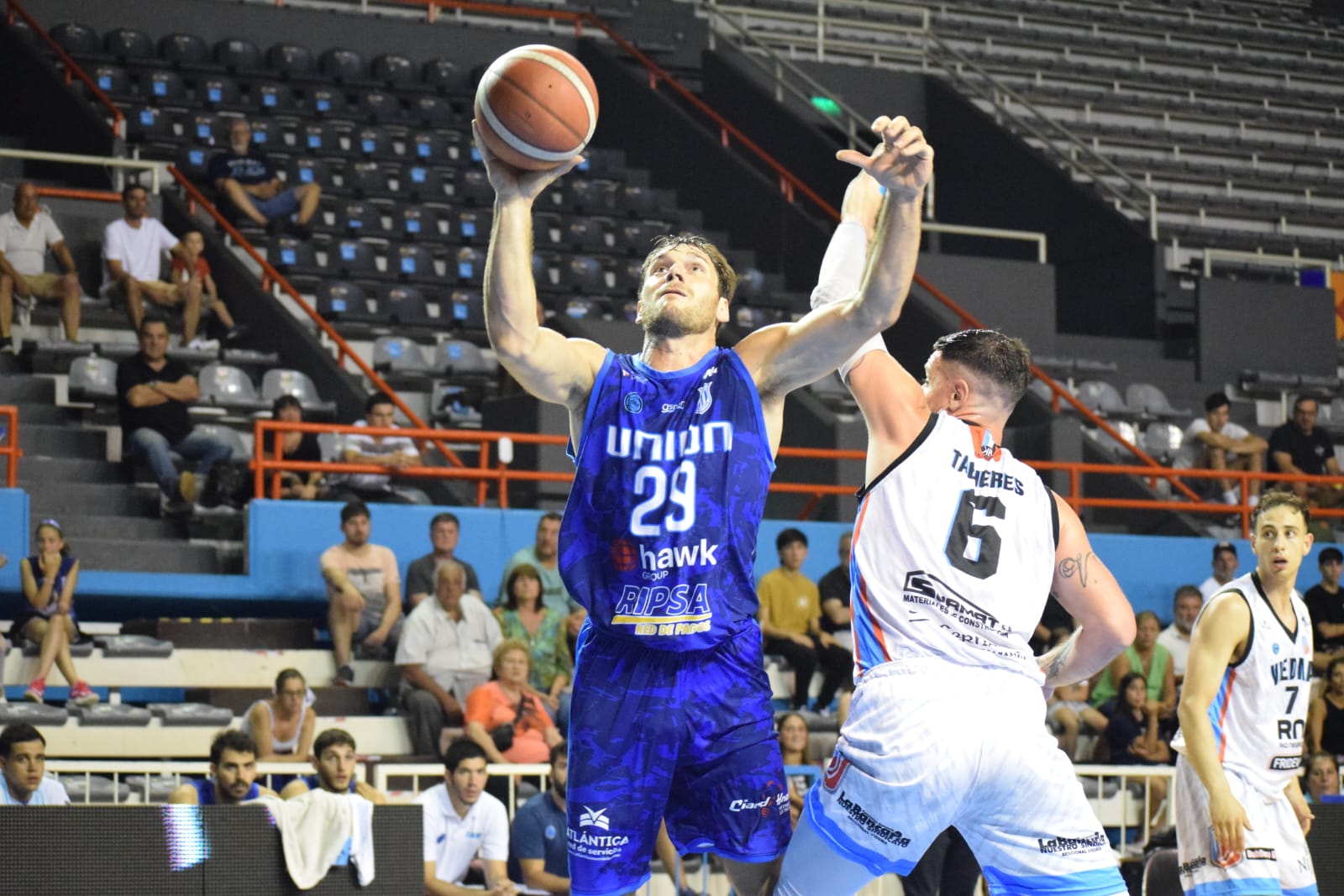 Juan Ignacio Bellozas viajó este martes a La Plata y hoy podría jugar algunos minutos ante Gimnasia.