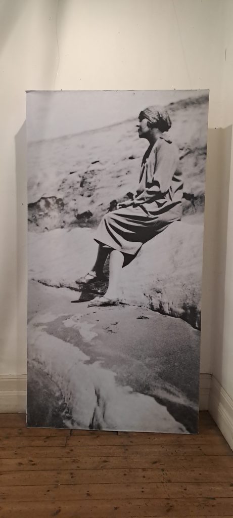 Una de las fotografías de la editora de SUR en Mar del Plata exhibidas en Villa Victoria.