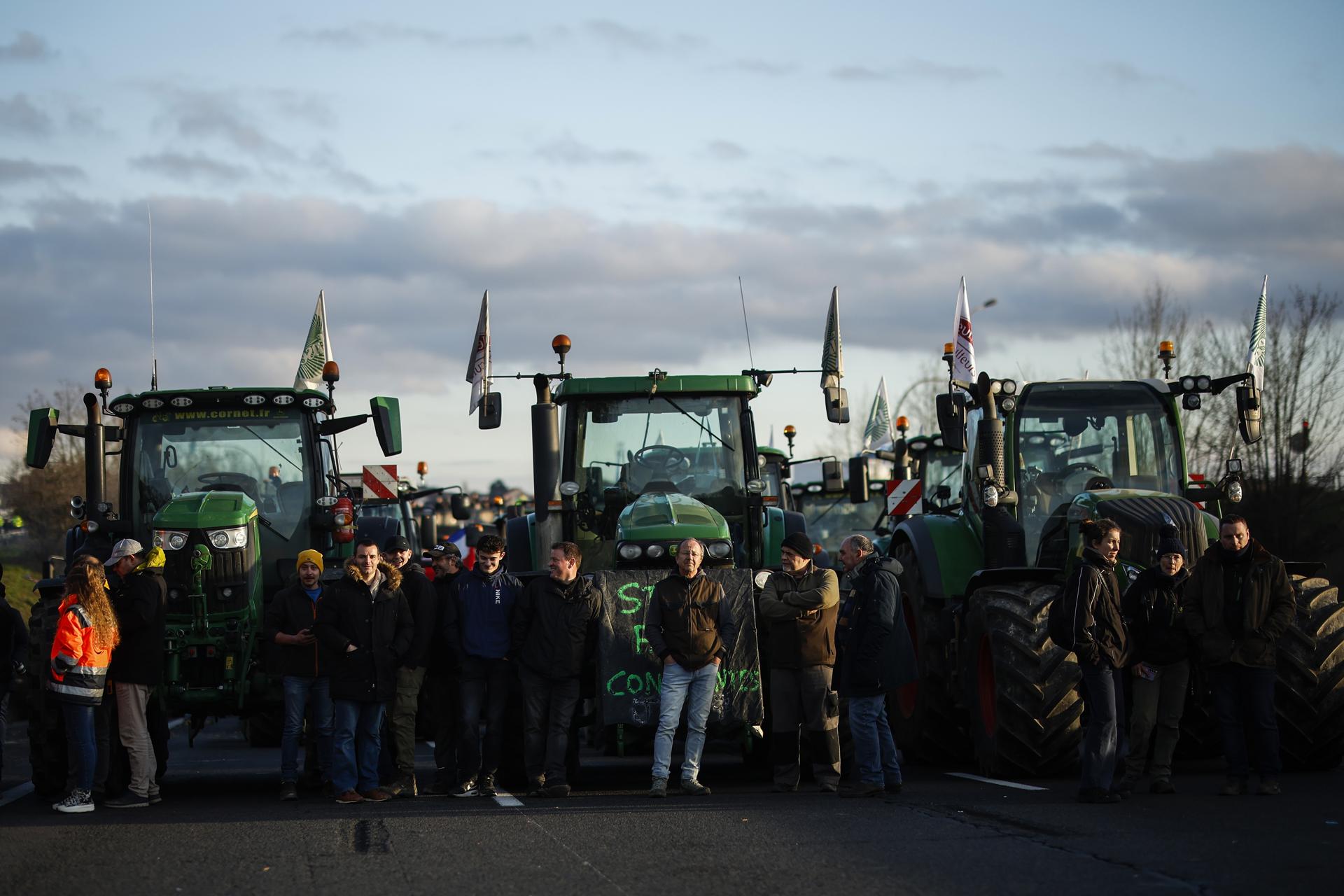 Las protestas afectan a otros países europeos, como Alemania, Polonia, Rumanía, Bélgica e Italia, y los sindicatos agrarios españoles anunciaron que se unirán al movimiento.