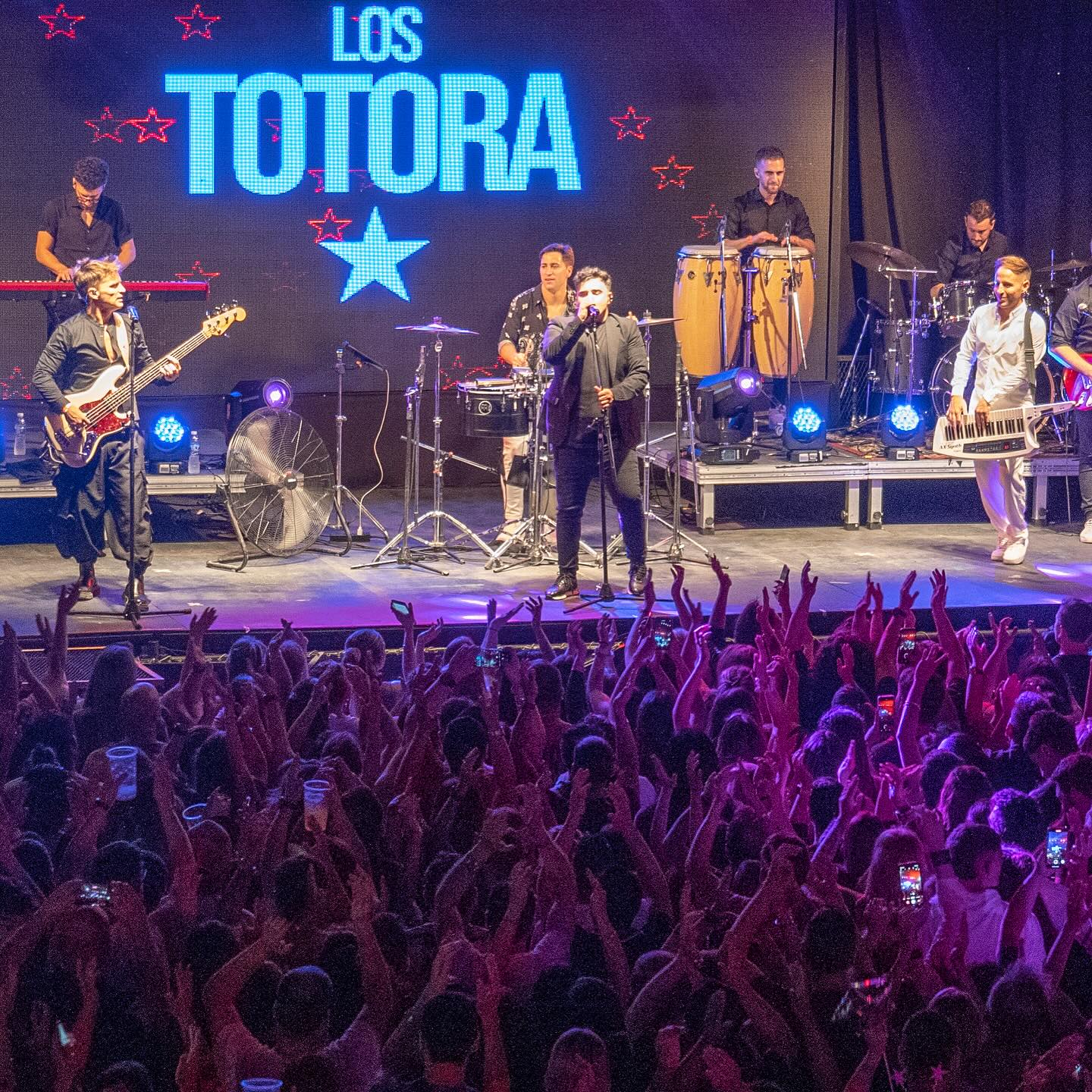 Los+Totora