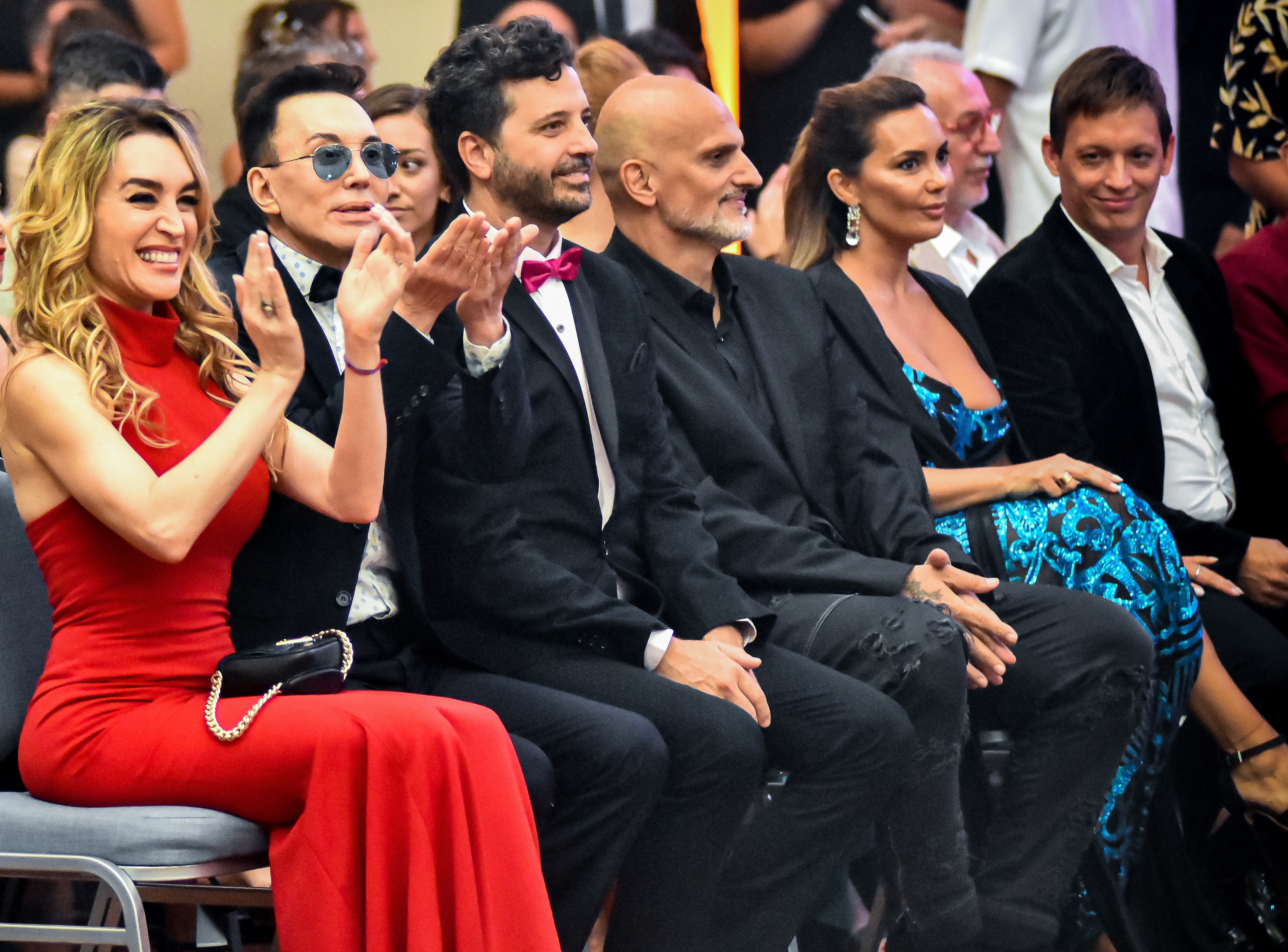 Marín (cuarto desde la izquierda) junto a Fátima Florez, Julián Labruna y Marcelo Polino, de "Fátima 100%".