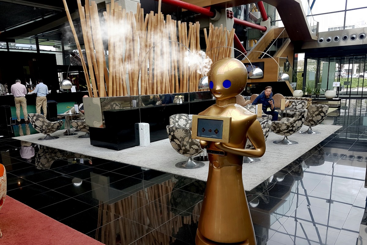 robot+restaurante