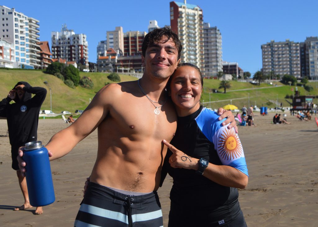 Natalia De la Lama y Lucas Montes de Oca, ganadores en Sprint. Familia exitosa, ya que son madre e hijo, unidos por la pasión del deporte.