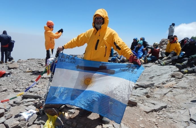 En 2017, Tibaldi llevó una bandera con los nombres de sus camaradas a la cumbre del Cerro Aconcagua, en Mendoza.