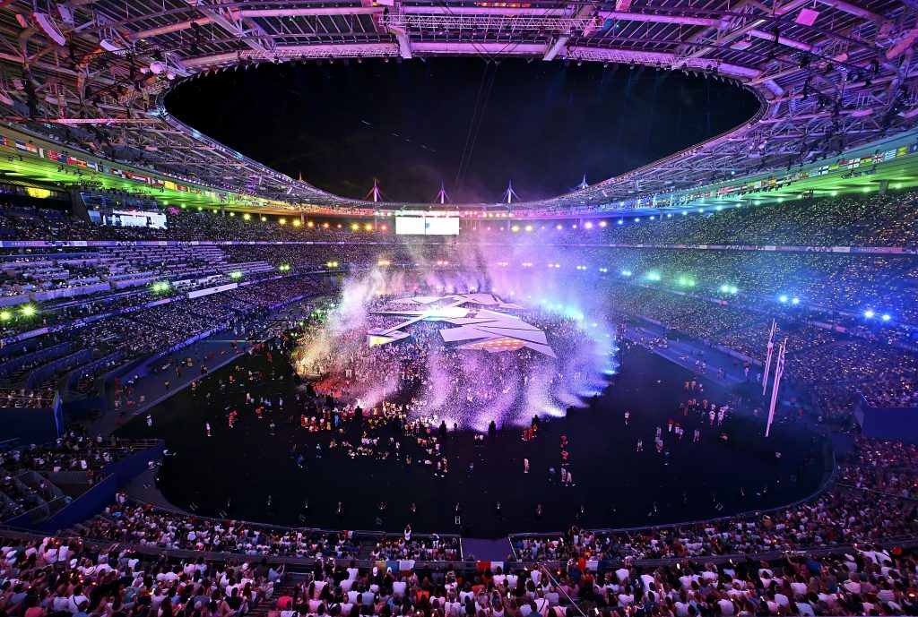 PARIS, 11 agosto, 2024 (Xinhua)  -- La ceremonia de clausura de  los Juegos Olímpicos de París  2024 se lleva a cabo en París,  Francia, el 11 de agosto de  2024. (Xinhua/Wang Peng) (jg)  (vf)