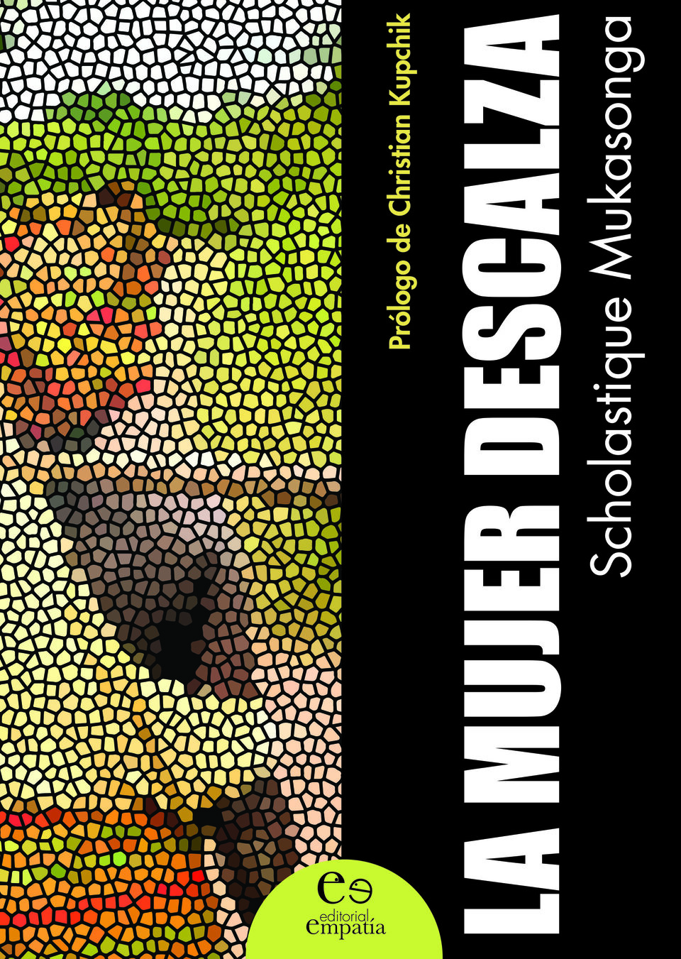 “La mujer descalza” de Scholastique Mukasonga, una de las novelas más vendidas de Empatía, narra los años previos al genocidio de Ruanda de 1992.