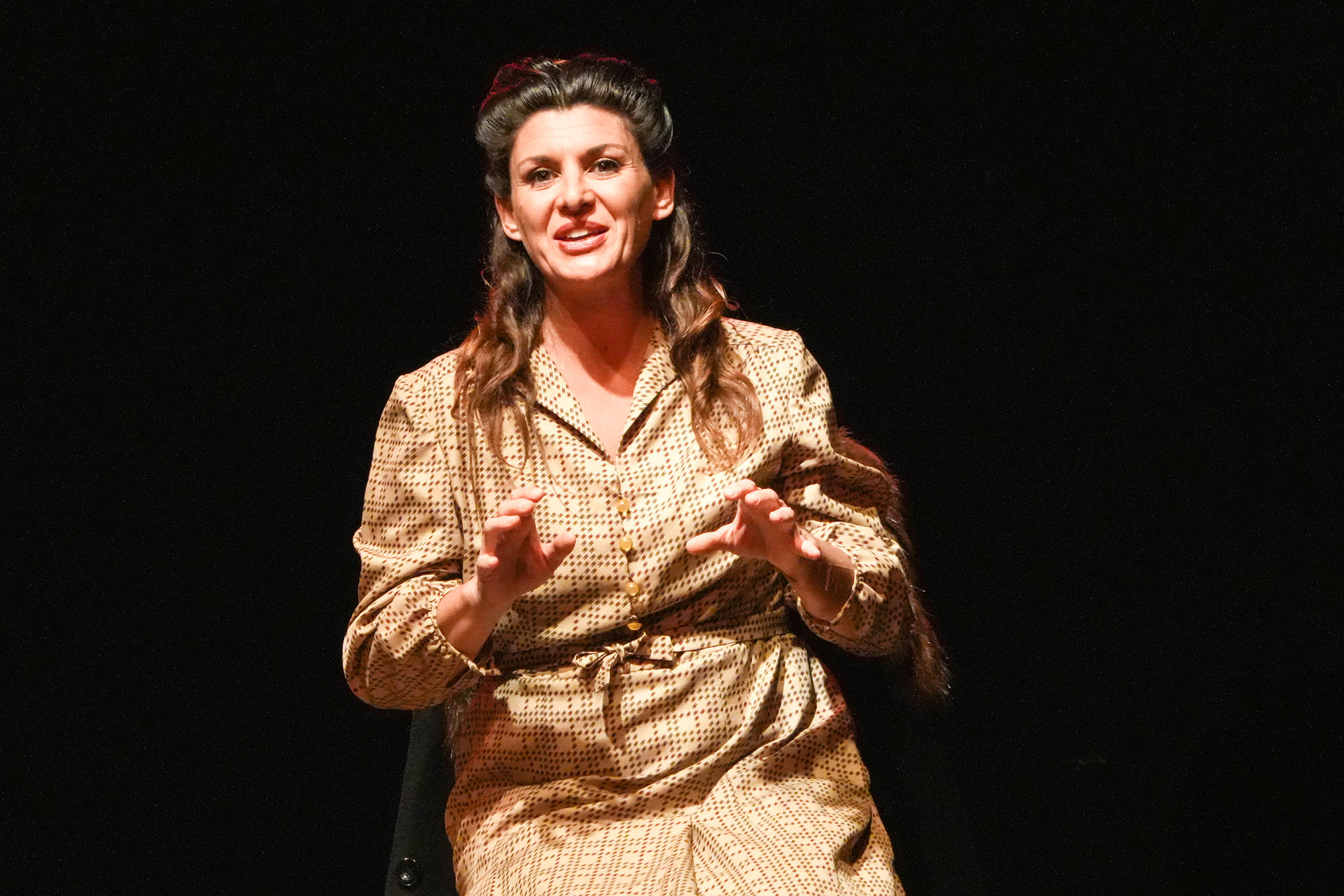 "En la sala de espera de un Petit Hotel" de Lola Moss