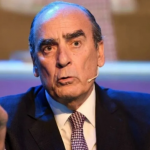 Francos anticipó que la semana próxima estará listo el proyecto que permitirá usar dólares sin declarar
