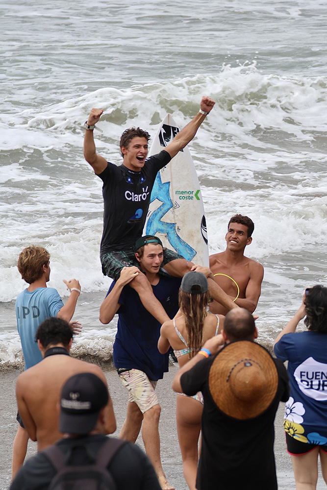 Foto: Phillipe Demarsan Tomás Goransky y su festejo luego de su gran triunfo en Nicaragua.