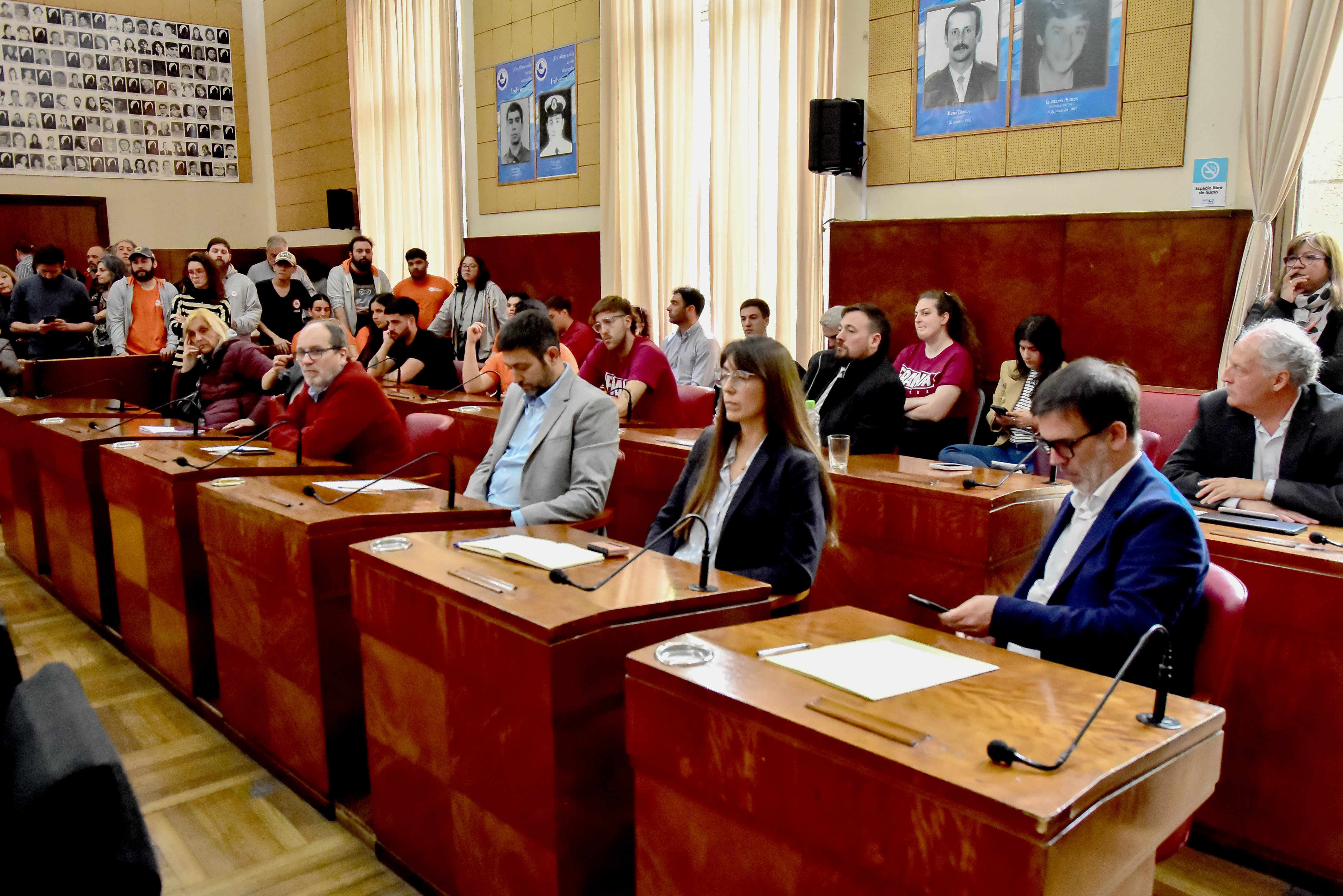 Los radicales quedaron el jueves sin compañía del resto del oficialismo local en la jornada de trabajo sobre la situación de la Universidad Nacional de Mar del Plata. 