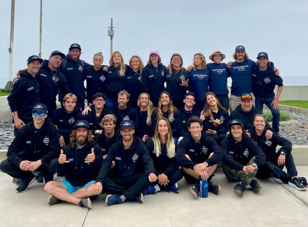 El equipo argentino completo con deportistas y entrenadores.