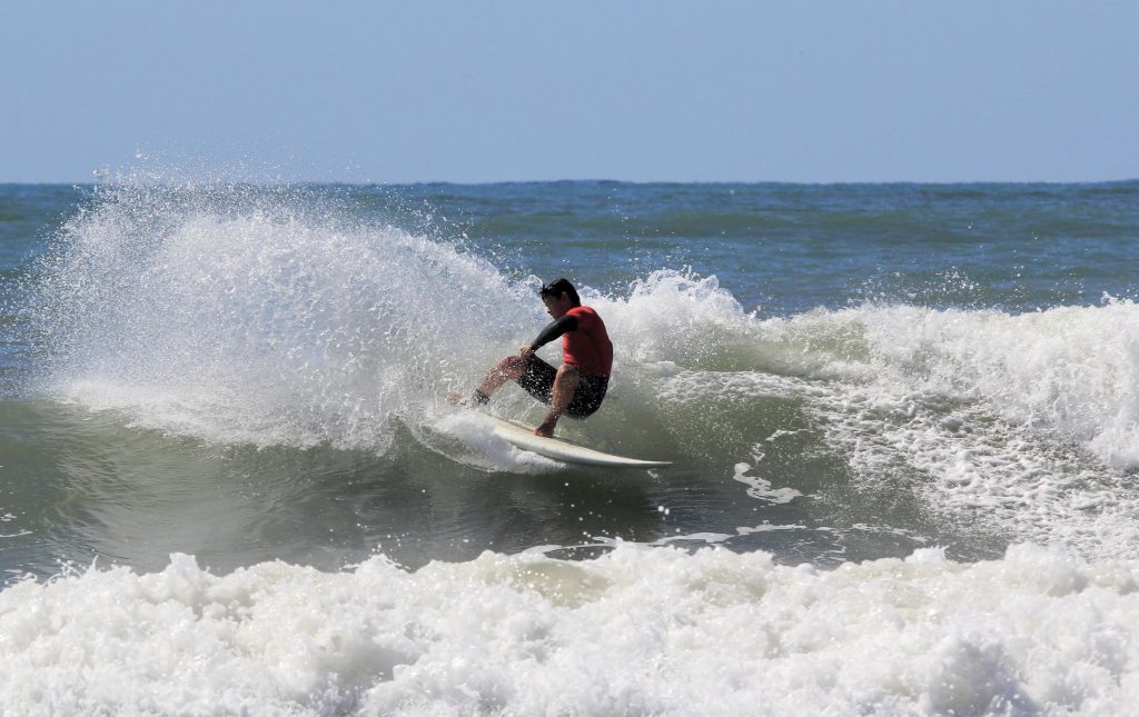 Foto: @juanmarianoantunez Gerónimo Rogers y su fluido SUP Surfing marcaron el camino en Open Hombres.