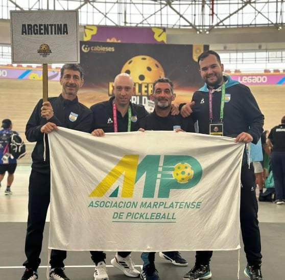 Los cuatro marplatenses del seleccionado argentino durante la ceremonia inaugural en Lima.