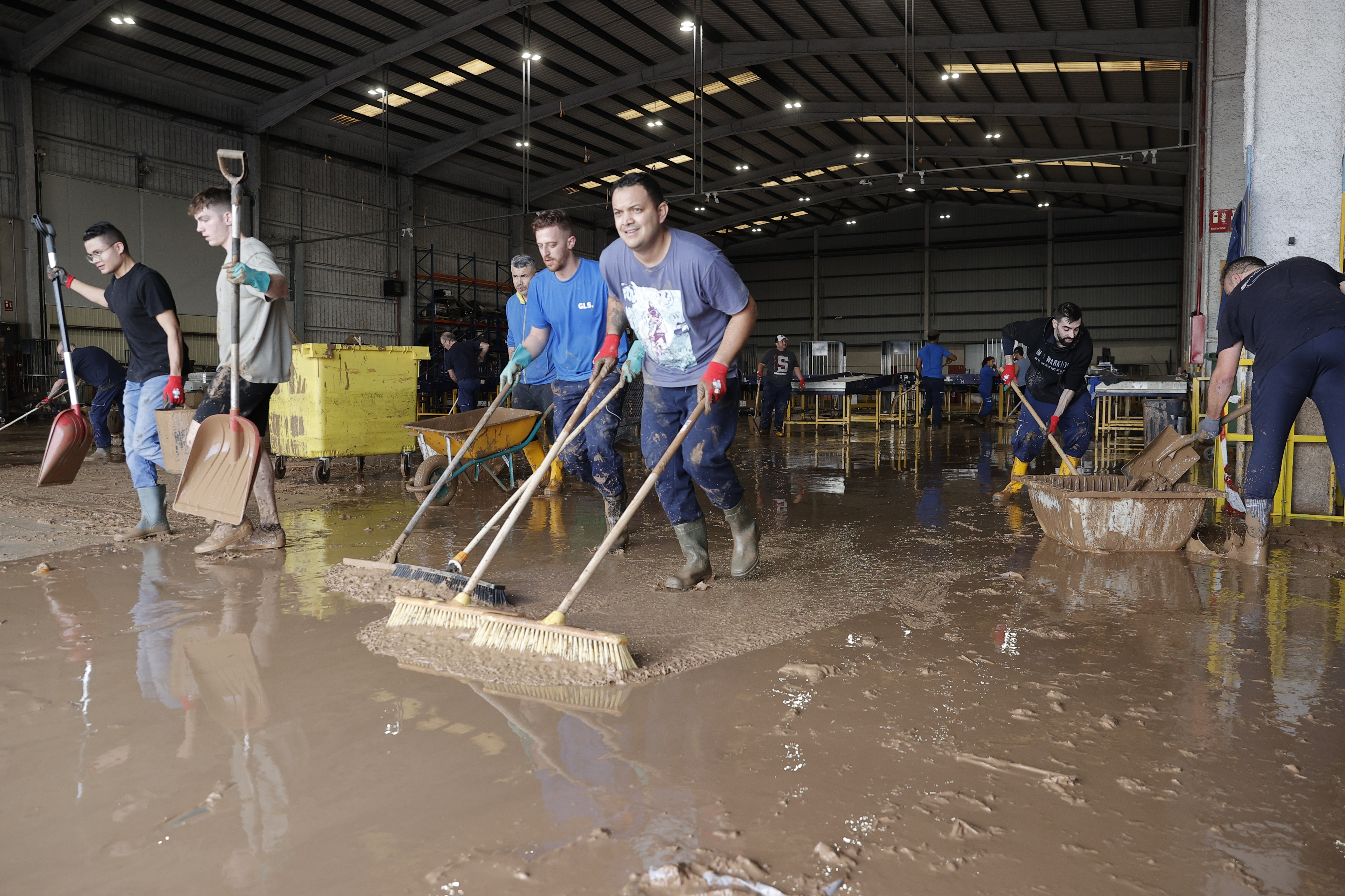 Destrozos en Riba-roja tras las inundaciones por la dana